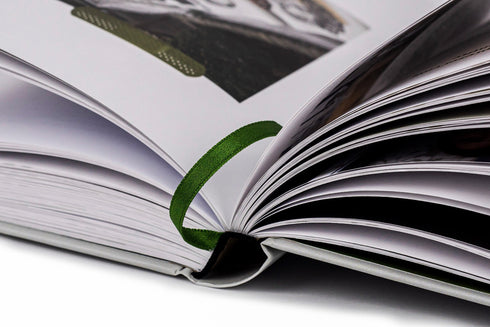 Invincible. А book about the resistance of Ukrainian women in the war against Russian invaders